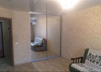 Сдам 1-комнатную квартиру, 37 м2, Барнаул, улица Профинтерна, 7А, Железнодорожный район