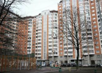 Продам трехкомнатную квартиру, 82 м2, Москва, Дубнинская улица, 29к1, станция Дегунино