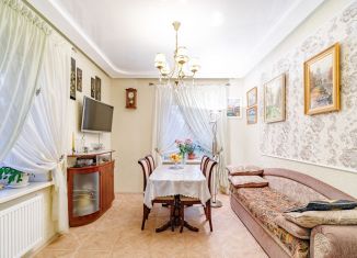 Продаю двухкомнатную квартиру, 52 м2, Павловск, Гуммолосаровская улица, 4А