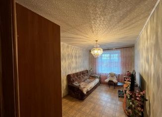 Продается 2-комнатная квартира, 48 м2, город Струнино, микрорайон Дубки, 19