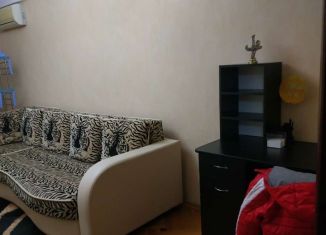 Сдается в аренду 2-комнатная квартира, 80 м2, Дагестан, улица Лаптиева, 80