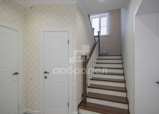 Продажа 4-комнатной квартиры, 120 м2, Полевской, микрорайон Зелёный Бор-2, 44