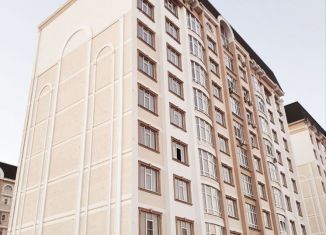 Продается четырехкомнатная квартира, 130 м2, Карачаево-Черкесия, улица Орджоникидзе, 18