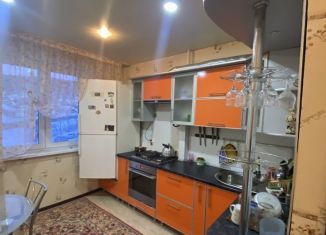 Сдается трехкомнатная квартира, 80 м2, Миасс, улица Ветеранов, 5