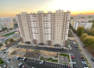 Продается 1-ком. квартира, 42 м2, Волгоград, улица Расула Гамзатова, 19, ЖК Шоколад