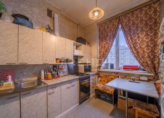 Продается трехкомнатная квартира, 65 м2, Санкт-Петербург, метро Елизаровская, улица Седова, 82