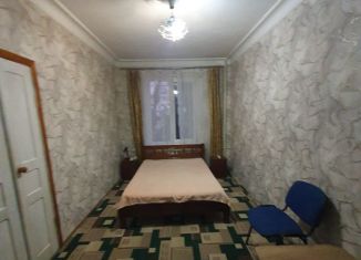 Сдается 2-комнатная квартира, 46 м2, Севастополь, улица Мичурина, 7