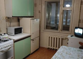 Сдача в аренду двухкомнатной квартиры, 52 м2, Псков, улица Кузбасской Дивизии