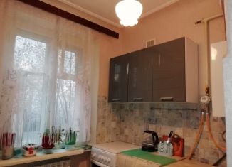 Сдается в аренду 2-ком. квартира, 35 м2, Волгоградская область, улица Анри Барбюса, 10