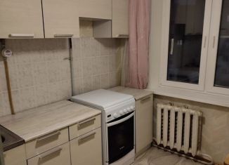 Продаю 2-комнатную квартиру, 50 м2, Псковская область, Коммунальная улица, 46