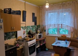 Трехкомнатная квартира на продажу, 60 м2, Симферополь, улица Героев Сталинграда, 11, Железнодорожный район
