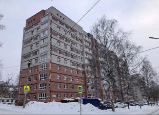 Продается 3-комнатная квартира, 74.9 м2, Кировская область, улица Горбуновой, 10