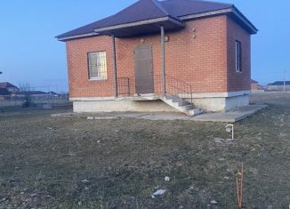 Продаю дом, 50 м2, село Новолакское, улица Майрамова