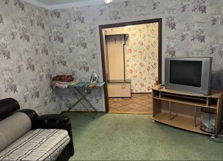 Аренда 2-ком. квартиры, 60 м2, Карталы, улица Луначарского, 13А