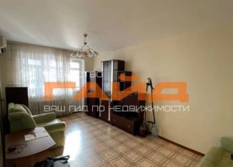 Продаю двухкомнатную квартиру, 41 м2, Калмыкия, улица Юрия Клыкова, 136