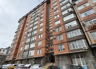 Продается 2-комнатная квартира, 110 м2, Махачкала, Ленинский район, проспект Амет-Хана Султана, 33Бк1