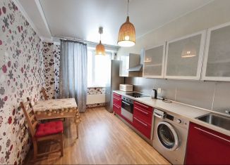 Продается двухкомнатная квартира, 70 м2, Новосибирск, улица Кирова, 27/3