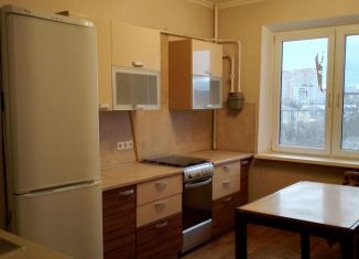 Сдается в аренду 3-ком. квартира, 65 м2, Краснодарский край, Кутузовская улица, 15