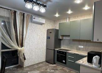 Сдача в аренду 2-ком. квартиры, 63 м2, Волгоград, Шекснинская улица, 77