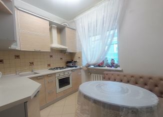 Продается 2-ком. квартира, 50 м2, Тульская область, улица Кирова, 8