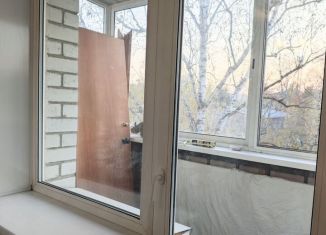 Сдам 2-ком. квартиру, 48 м2, Амурская область, Октябрьская улица, 54