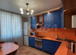 Продается 2-комнатная квартира, 65 м2, Тюмень, улица Домостроителей, 16к1