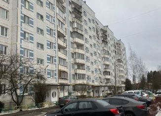 Продаю 3-ком. квартиру, 67.6 м2, Лобня, Краснополянская улица, 35