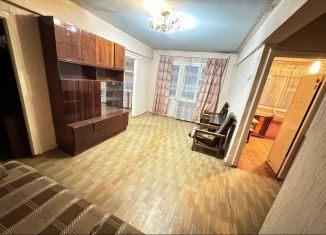 Продам четырехкомнатную квартиру, 44 м2, Иркутск, бульвар Рябикова, 22