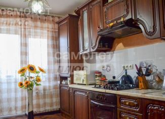 Продажа 2-ком. квартиры, 56 м2, Горячий Ключ, Новонабережная улица, 48