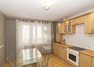 Продажа 3-ком. квартиры, 92 м2, Тюмень, улица Московский Тракт, 135к2