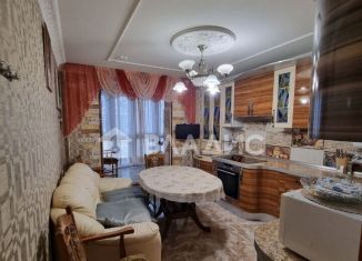 Продается 2-ком. квартира, 90 м2, Химки, проспект Мельникова, 13