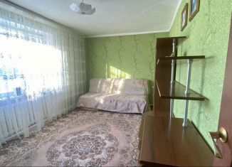 Продается двухкомнатная квартира, 41.6 м2, рабочий посёлок Москаленки, Центральная улица, 80