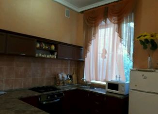 Сдам в аренду дом, 285 м2, Астрахань, улица Татищева, Ленинский район