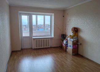 Продаю 4-ком. квартиру, 72 м2, Крымск, Линейная улица, 2А