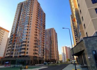 Продажа двухкомнатной квартиры, 65 м2, Краснодар, улица Снесарева, 10, ЖК 7 Вершин