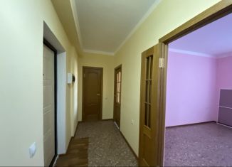 Сдам 2-комнатную квартиру, 52 м2, Черкесск, улица Свободы, 62, Северный микрорайон