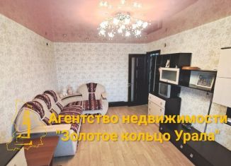 Продается 2-ком. квартира, 51 м2, Невьянск, улица Матвеева, 31