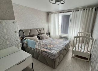 Продается 3-комнатная квартира, 55 м2, Крым, улица 60 лет Октября, 3