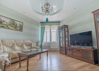 Продажа четырехкомнатной квартиры, 120 м2, Санкт-Петербург, Софийская улица, 37к2