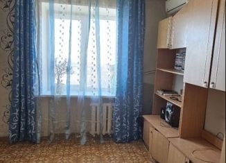 Продается 1-комнатная квартира, 28 м2, Балаково, улица 60 лет СССР, 31