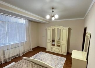 Сдается в аренду 2-ком. квартира, 100 м2, Дагестан, улица Камалова, 64А