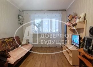 Продаю 3-комнатную квартиру, 58 м2, Добрянка, улица Копылова, 67