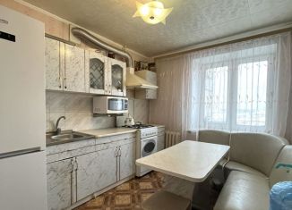 Трехкомнатная квартира на продажу, 62 м2, Зеленодольск, улица Ленина, 32