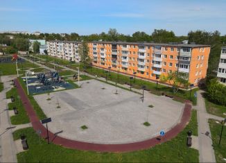 Продам 2-ком. квартиру, 43 м2, Можайск, Юбилейная улица, 2