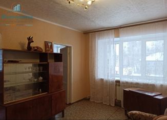 Продам 4-комнатную квартиру, 60.2 м2, Ульяновская область, улица Микрорайон, 2