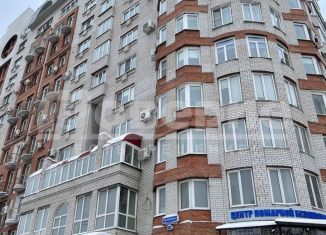 Продаю 3-комнатную квартиру, 109 м2, Омская область, улица Масленникова, 72