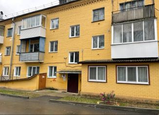 Продажа 3-комнатной квартиры, 44 м2, Жуковка, улица Калинина, 14