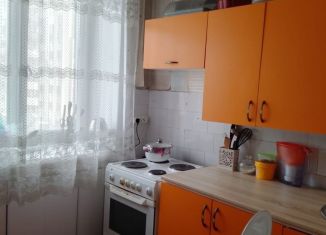 Продам 2-ком. квартиру, 47 м2, Новосибирская область, Каменская улица, 80