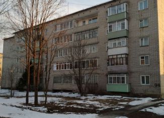 Продам трехкомнатную квартиру, 59 м2, Данилов, Петербургская улица, 94