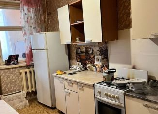 Продам двухкомнатную квартиру, 41 м2, Белёв, улица имени Лизы Шамшиковой, 95